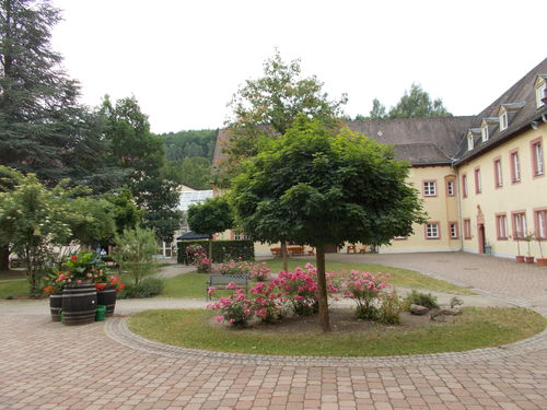 Bild:Schlosshof