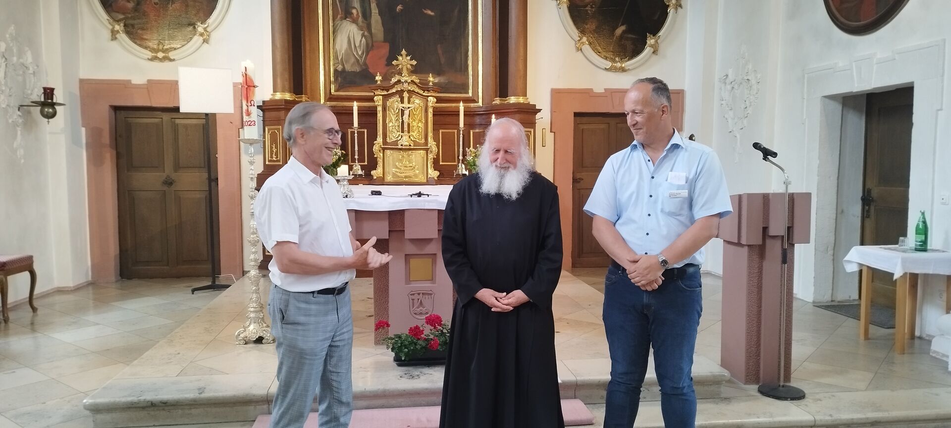 Pater Anselm Grün mit Herrn Ranelli und Herrn Fronczek